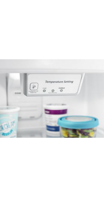 Amana ART318FFDW- 18.2 cu. ft. Top Freezer Refrigerator in White 1